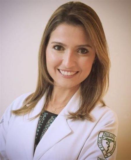 médico Drª. Ana Paula Klein Dias Batista 